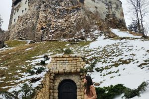 Castelul Dracula: Destinația perfectă pentru călătorii în căutarea frissonului