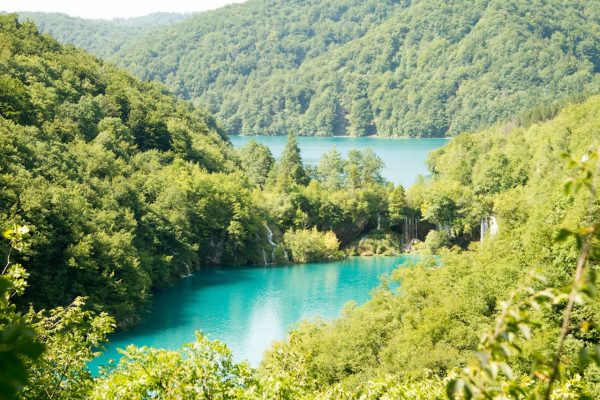 Descoperă frumusețea lacurilor din România: O călătorie prin peisaje de vis