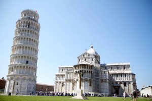 Turnului Înclinat din Pisa